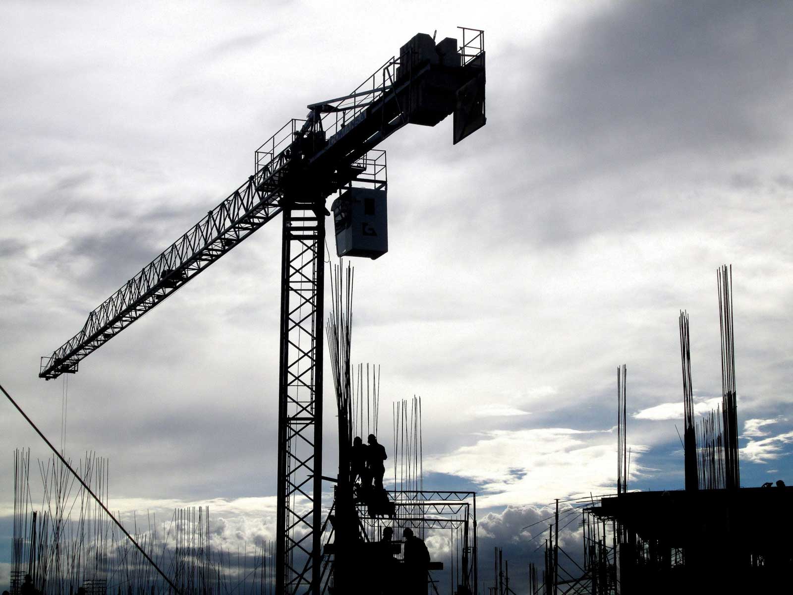 Read more about the article Crane Safety – Tips for Safe Lifting