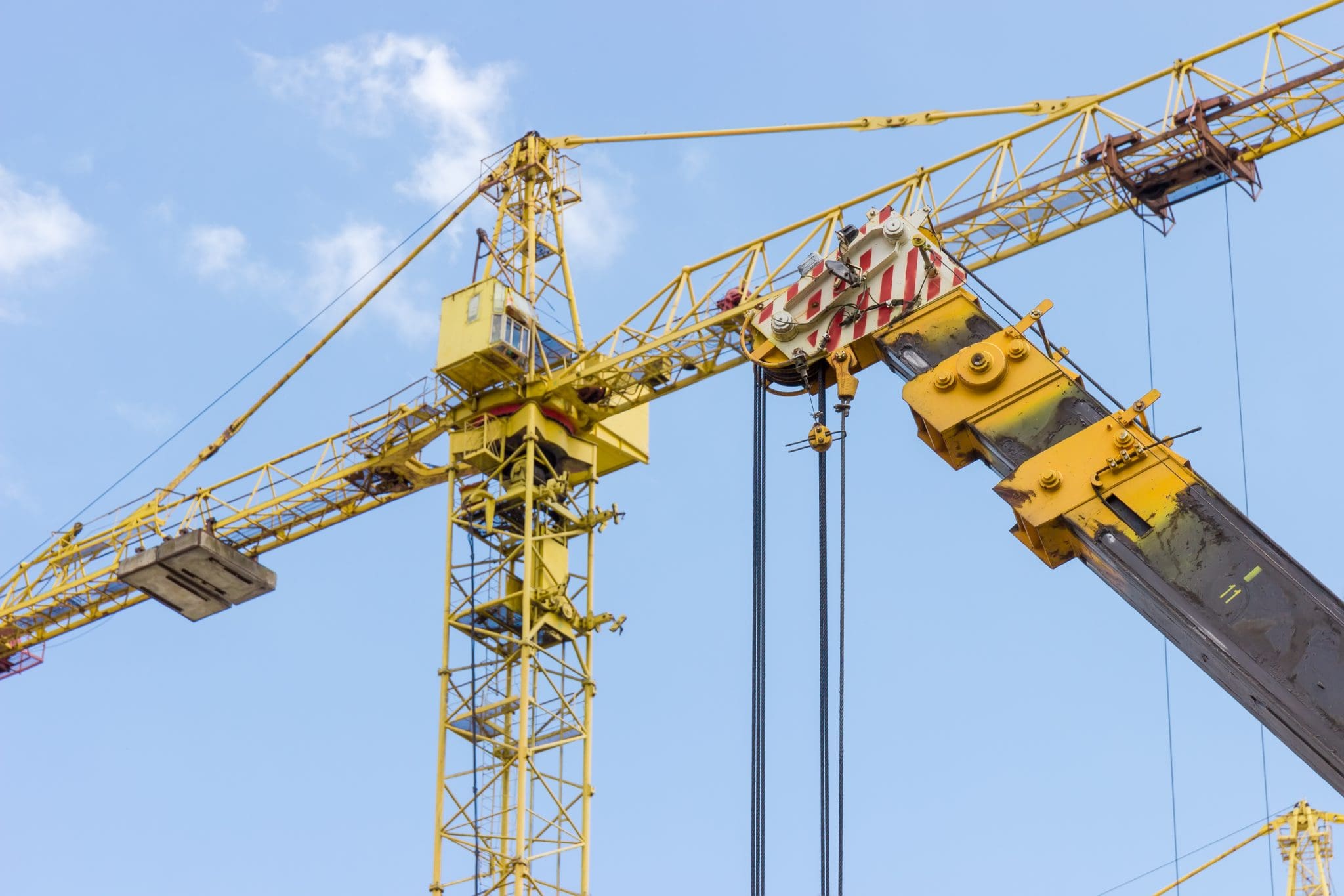 Read more about the article Lattice Boom Crawler Crane – Parts & Functions